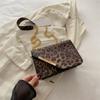 Bolso bandolera cuadrado pequeño con cadena, estilo casual, con estampado de leopardo, costuras 205, estilo moderno y sencillo