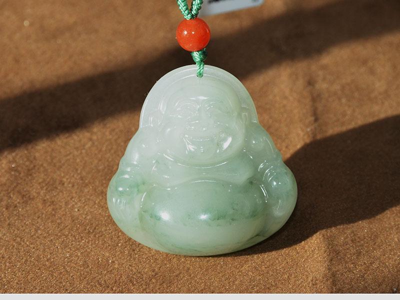 智贝主图_2新疆天然金丝玉天山翠带翠宝石光细料笑佛吊坠38
