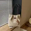 Nueva Moda de Invierno Bolso Simple de un Solo Hombro Gran Capacidad Estudiante Clase Viaje Bolso de Axila Bolso de Mano Diario Retro