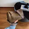 Bolso de hombro transfronterizo de correa ancha para mujer, nuevo bolso de hombro de moda 2026, bolso cruzado de alta gama vintage para el día a día