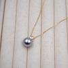Pendientes pequeños exquisitos de perlas redondas, pendientes pequeños simples y dulces, collar con colgante de una sola perla