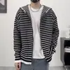 Suéter con capucha y cremallera de punto a rayas de bloques de color para hombre, moda de otoño e invierno, chaqueta de punto holgada versátil casual, moderna