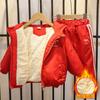 Roupa infantil para bebês e crianças, conjunto espesso com forro de fleece, outono e inverno 2025, novo conjunto de roupas quentes de algodão com capuz para crianças
