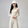 Conjunto de yoga para mujer, con un top ligero y transpirable de manga larga y leggings deportivos de secado rápido, perfecto para correr, entrenar y yoga