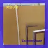 Se encuentran disponibles materiales pétreos como la arenisca dorada y el mármol para el procesamiento de muestras, y pueden ser procesados para producir superficies pulidas, superficies de seis caras, superficies flameadas y otros acabados superficiales.