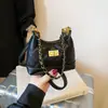 Bolso Bandolera Coreano de Nicho Tipo Bolso Dumpling para Mujer Otoño 2025 Nuevo Moda Retro Acolchado con Cadena para Hombro y Cruzado