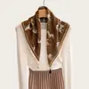 Pañuelo estilo vintage con estampado de anacardos para mujer, un accesorio chic y discreto que se puede usar en capas e incluso como cinturón para la cintura para crear un efecto adelgazante