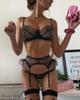 Fornecimento transfronteiriço Europa e Estados Unidos comércio exterior lingerie sexy feminina de renda transparente conjunto de três peças fabricantes atacado