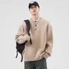 Jaqueta de Tricô com Gola Polo Masculina 2025 Nova Outono e Inverno Solta Quente Estilo Preguiçoso Cor Pura Cinza Tricô