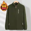 Nova blusa de moletom masculina para outono e inverno, forrada com fleece, espessa, casual para atividades ao ar livre, corte solto, tamanho grande, gola alta, com zíper, jaqueta de fleece, moderna