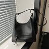 Bolsa de grande capacidade para mulheres Primavera/Verão 2024 Nova Moda simples ombro axilar saco trabalho commuter bucket bag couro macio