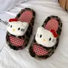 Pantuflas de dibujos animados para niños, pantuflas de gato KT para interior, antideslizantes, peludas, de suela plana, estampado de leopardo, pantuflas de algodón, modernas