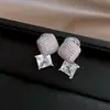 Exquisitos Pasadores de Oreja Cuadrados con Lazo de Circonita Estilo Coreano para Mujeres Sin Perforaciones, Pendientes de Nicho con un Toque de Lujo Ligero y Gama Alta, Elegantes Accesorios para Orejas