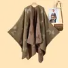 Chal de estilo coreano para mujer, patrón de dibujos animados simple, con abertura, otoño e invierno, engrosado, cálido, capa tipo cárdigan de jacquard, venta caliente transfronteriza, nuevo