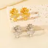 Pendientes Exquisitos de Flor de Lirio con Diamantes Brillantes en Forma de Cruz, Diseño de Nicho de Alta Gama, Pendientes Clásicos Retro al por Mayor