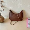 Bolso de Hombro Cruzado Vintage Casual Elegante de Alto Valor para Mujer con Patrón Tejido de Nicho Estilo Francés, Verano 2026
