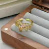 Anel Aberto Vintage com Pedra Zircônia Rosa Nicho Luxo Leve High-End Anel Empilhável Totalmente Cravejado de Diamante para Mulheres