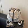 Mochila de Estilo Relajado para Mujer 2026 Nuevo Primavera y Verano Versátil Lona Bolso de Hombro Cruzado Bolso de Mano Tipo Cubo