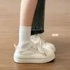 Zapatos Blancos con Corazón de Amor Ligeros Zapatos de Lona con Suela Gruesa para Mujer 2026 Nuevos Zapatos de Otoño Finos Transpirables Casuales Zapatos de Plataforma