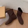 Botines cortos de punta para mujer estilo francés de otoño e invierno, botines Martin para mujer, nuevo estilo slip-on de gamuza, versátiles y retro para 2026