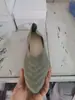 2026 Sapatos Femininos de Malha Respirável Tamanho Grande Preto e Amarelo Moda Casual Sapatos Slip-On Entrega em 48 Horas Sapatos Femininos Tamanho Grande Palavras-Chave Quentes