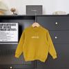 Xianao 2023 Invierno nuevo ropa para niños camisa básica para niños con forro polar estilo coreano letras bordadas suéter cálido para niños y niñas