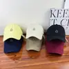 Boné de Baseball Estilo Japonês para Afinar o Rosto de Mulheres, Novo Chapéu Bordado Primavera/Verão, Marca da Moda Boné de Baseball Bordado com Letra de Topo Macio para Homens