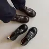 Botines cortos de moda para tallas grandes, botines de motociclista para mujer, estilo nuevo con suelas gruesas, tacones gruesos, punta redonda, detalle de hebilla, hechos de piel de oveja de plena flor, botines