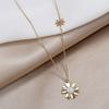 Collar Daisy de Acero de Titanio para Mujer, Cadena Clavicular de Pétalo Pequeño, Joyería para el Cuello, Moderna y Simple, Elegante Colgante Choker, Versátil