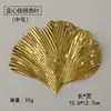 Accesorios de pintura decorativa de hoja de ginkgo azul de oro hueco macizo de hierro, placa plisada, porche, pasillo, fondo, pintura mural de pared