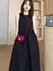 Vestido de té negro sin mangas estilo Hepburn inspirado en el francés, nuevo diseño para el verano de 2026, vestido negro para mujer