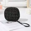 Bolsa de batom estilo Chanel para influenciadores, nova bolsa de armazenamento de cosméticos de luxo leve, bolsa de viagem portátil estilo Chanel para absorventes