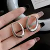 2024 Nuevo Estilo Aretes de Aro Viento Frío para Mujer Lujo Ligero Sentido de Alta Gama Aguja de Plata Joyería para la Oreja Nicho de Oreja Grande Exagerado