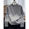 Camiseta de Manga Larga Rayada Empalmada Falsa de Dos Piezas para Mujer, Top Elegante y Versátil para Primavera, Otoño e Invierno 2026
