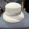 Chapéu Luminária Elegante de Fita de Cetim com Contas Estilo Hepburn para Mulheres, Chapéu de Pescador Versátil de Lã Australiana para o Inverno, Chapéu Cloche Quente