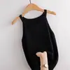 Top interno de malha de seda gelada feminino, novo modelo 2025, com detalhes vazados, justo, sem mangas, blusa básica, top sexy