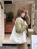 69141 Bolso tote blanco bordado floral estilo coreano para mujer, con correas de hombro plisadas, gran capacidad y diseño de lona literaria