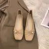 Sapatos Mary Jane de Salto Baixo Estilo Francês para Mulheres, Novos Sapatos Planos Versáteis 2024 para Combinar com Saias, Sapatos de Vovó, Mocassins de Mãe