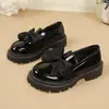 Mocasines de suela gruesa transfronterizos para mujer 026 nuevos zapatos pequeños de cuero estilo británico con tacones gruesos y lazo, versátiles zapatos Mary Jane