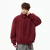 Chaqueta de motocicleta de cuero PU roja estilo americano para hombre, colección otoño/invierno 2026, moderna y elegante, con un look sofisticado y cool