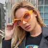 [Personalizado] Gafas de Sol de Moda Europea y Americana para Mujer, Estilo Trendy Ins Fotografía Callejera Elegante, Gafas de Sol Trendy Asimétricas para Mujer