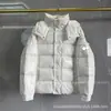 Comercio exterior transfronterizo Mengjia 70 Aniversario Estilo Joven Chaqueta de Plumón de Invierno para Pareja Hombres y Mujeres con Alto Poder de Relleno y Abrigo Engrosado