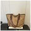 2026 Nueva Bolsa de Tote Tejida de Gran Capacidad para Mujer, Bolso de Hombro Vintage, Bolso Sencillo para el Día a Día de Celebridad de Internet, Bolso de Mano Transfronterizo
