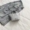 Bolso Pequeño de Cuadros de Alta Gama y Elegante para Mujer 2025 Nuevo Bolso Versátil de Hombro Cruzado Bolso de Mano de Verano Bolso Cubo