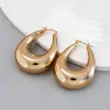 Pendientes Ovalados Lisos Transfronterizos Europeos y Americanos Estilo Minimalista Moderno Clavos para Orejas Lujo Ligero Sensación de Alta Gama Pendientes de Diseño de Nicho