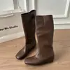 Botas longas com aumento interno de altura, novas botas de cano alto versáteis, botas longas retrô estilosas para outono e inverno, botas femininas finas de bico quadrado 2026