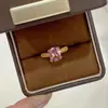 Anillo de Diamantes Rosa Argyle de Moda y Elegante con un Diamante de Huevo de Paloma de Corte Nido de Pájaro, Lujoso y Versátil, para Mujeres