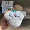 Lindo Llavero Colgante de Coche de Mickey Hecho de Piel de Conejo Rex, Juguete de Peluche Decoración para Mochila de Panda, Venta al por Mayor desde Fabricante