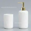Conjunto de Acessórios de Banheiro de Cerâmica Branca Estilo Nórdico para Exportação, Dispenser de Sabão Listrado Decorativo Moderno para Bancada