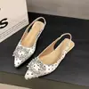 Nuevo modelo de verano deslumbrantes zapatos de pedrería 2026, adecuados para combinar con faldas, lunares, transfronterizos, punta fina, adelgazantes, elegantes, sandalias de punta cerrada